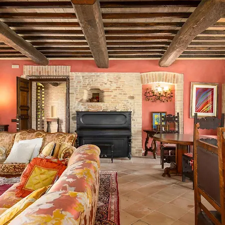 By Posarellivillas *