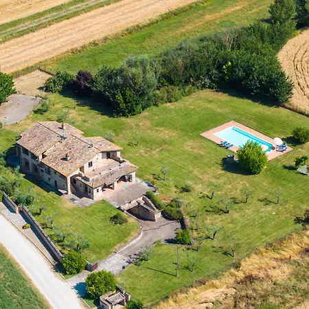 By Posarellivillas *