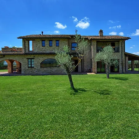 By Posarellivillas Villa