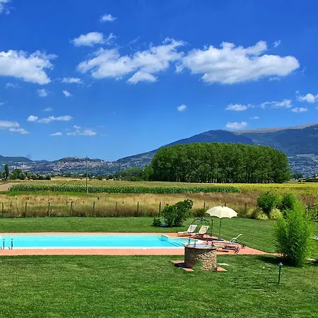 By Posarellivillas *