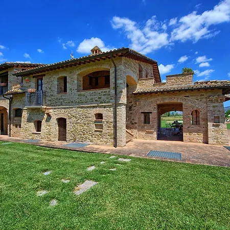 By Posarellivillas *