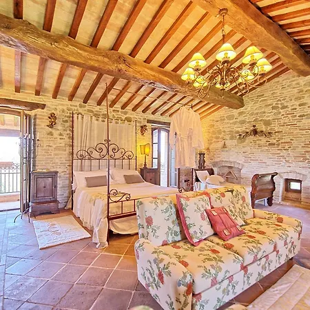 By Posarellivillas أسيسي