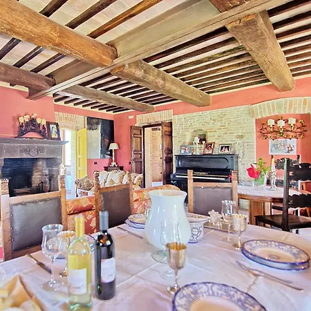 By Posarellivillas * أسيسي