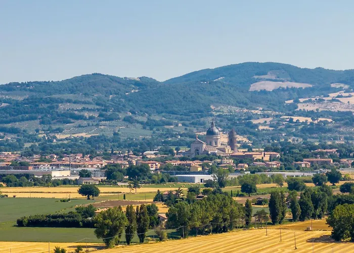 By Posarellivillas Vila Assisi